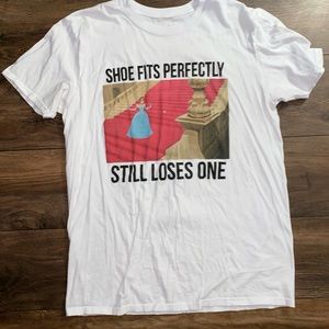 NWOT DISNEY PRINCESS Cinderella T-Shirt
